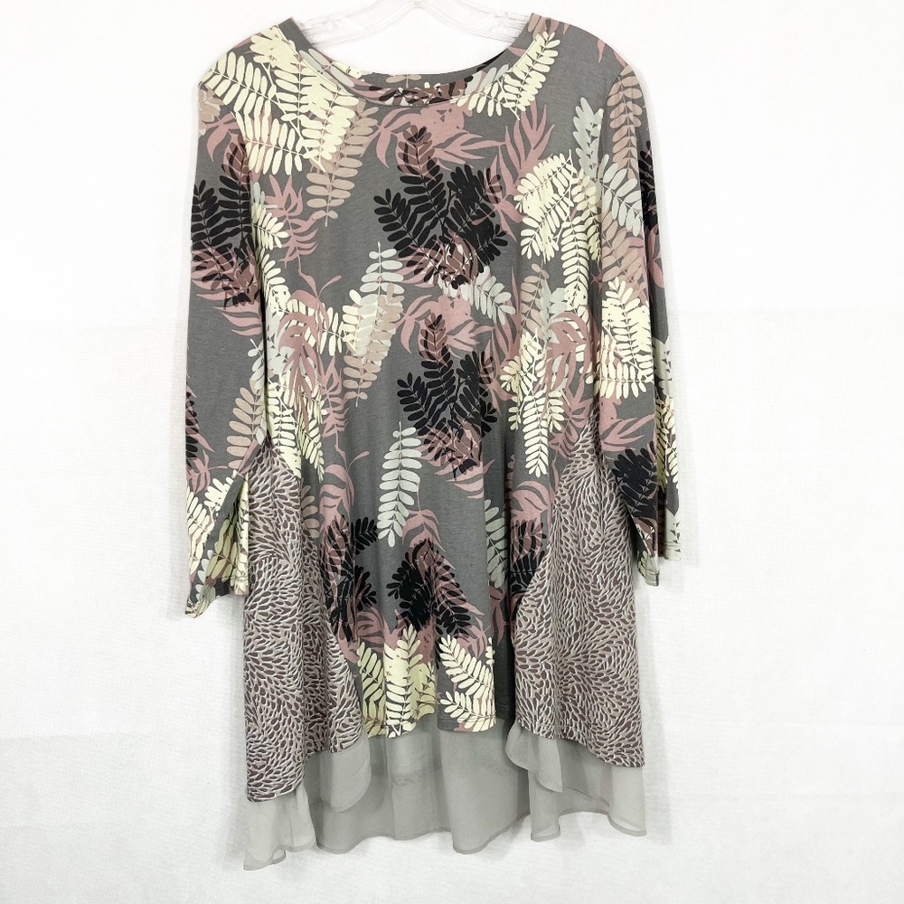 LOGO Lori Goldstein Gray Leaf Multi Print Chiffon Trim Swing Tunic - Size Large